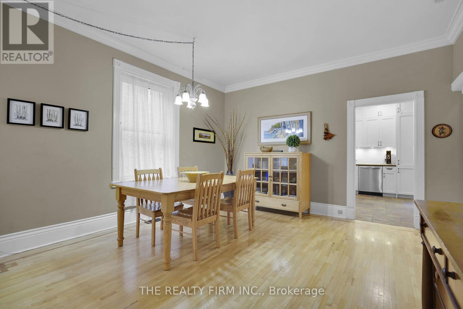 Photo 12 of 50 for 863 Maitland Street