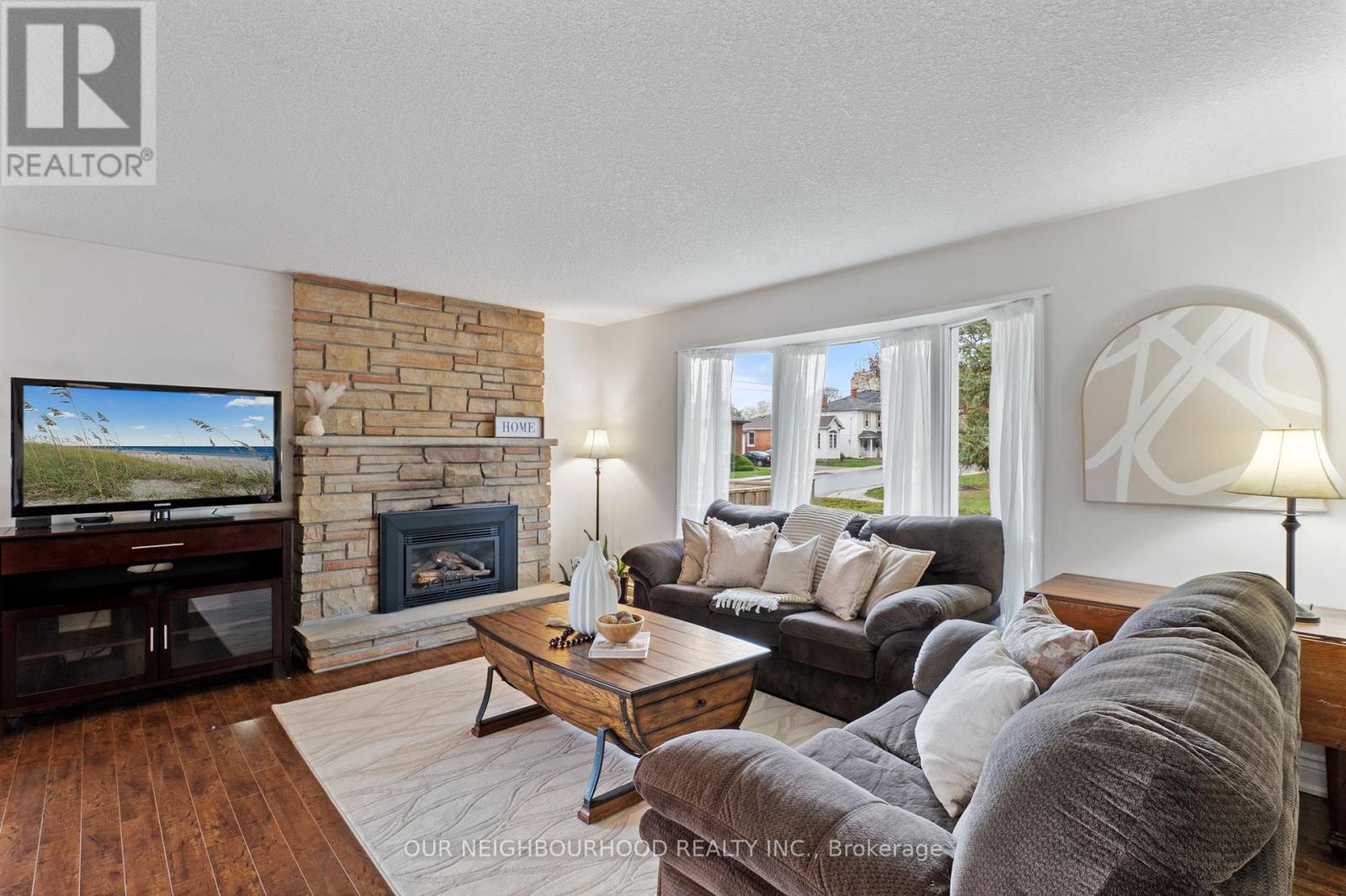11 Ontario Street, Clarington (Bowmanville), Ontario  L1C 2R9 - Photo 6 - E12209387