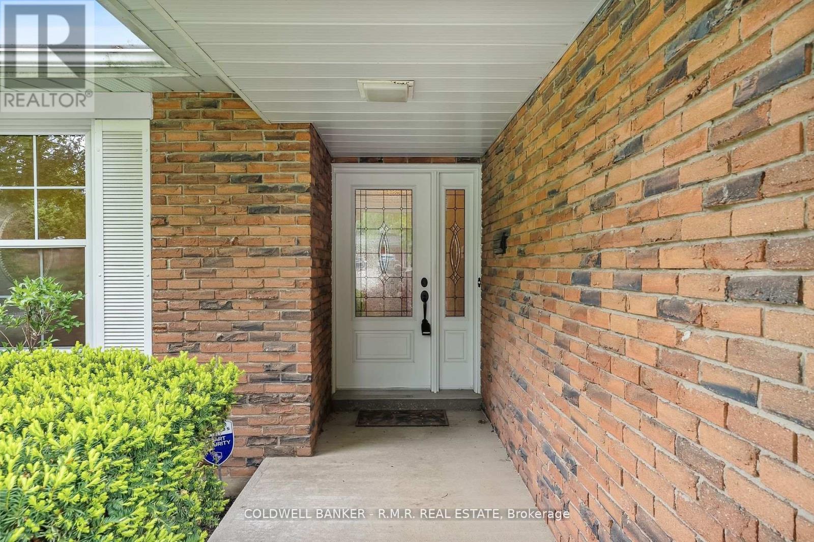 922 Wyldewood Drive, Oshawa (Centennial), Ontario  L1G 4G1 - Photo 3 - E12209481