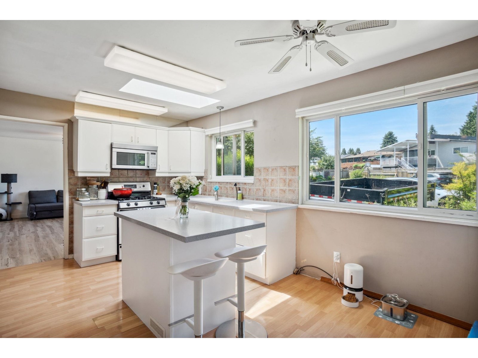15237 Hummingbird Place, Surrey, British Columbia  V3R 6T7 - Photo 13 - R3013494