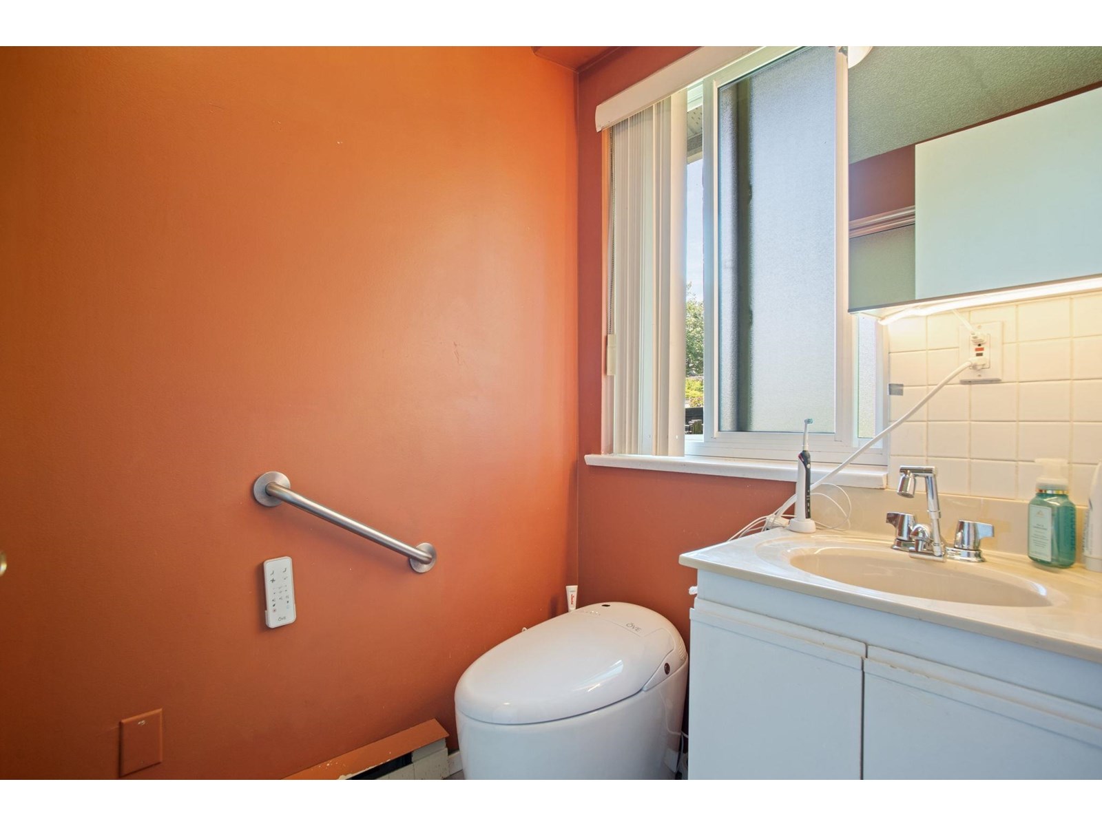 15237 Hummingbird Place, Surrey, British Columbia  V3R 6T7 - Photo 19 - R3013494