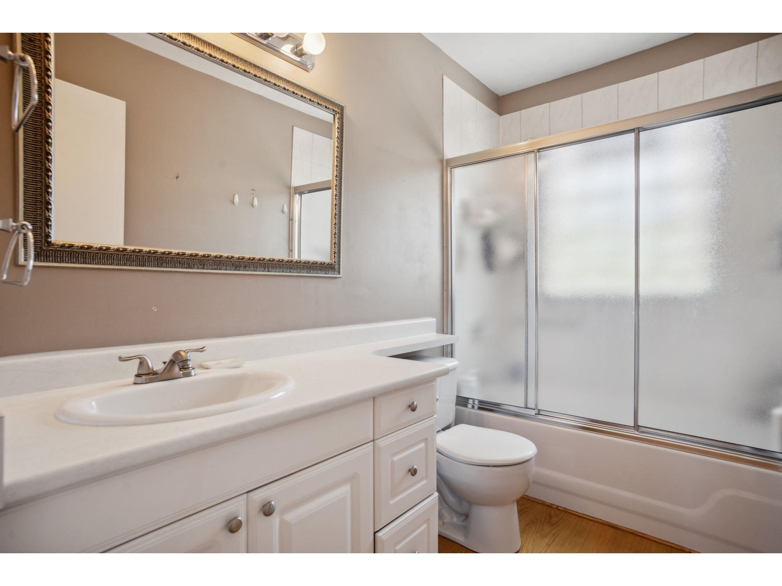 15237 Hummingbird Place, Surrey, British Columbia  V3R 6T7 - Photo 17 - R3013494