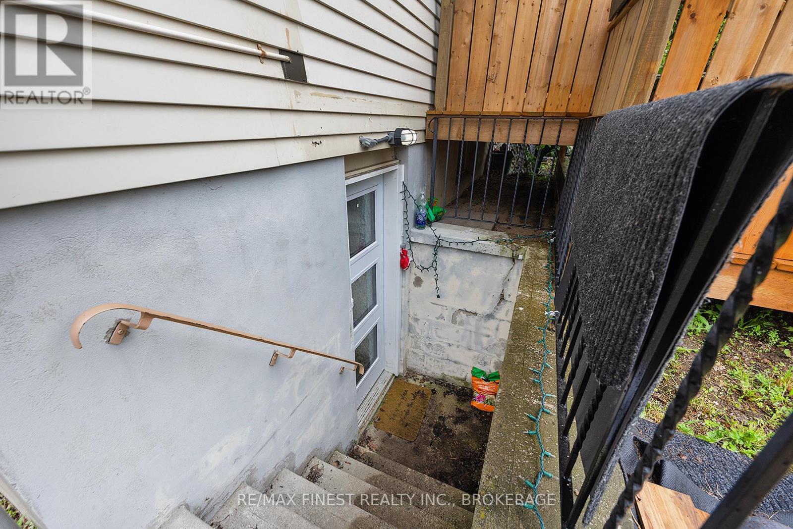 870 Beaconhill Court, Kingston (North Of Taylor-Kidd Blvd), Ontario  K7P 2A8 - Photo 9 - X12209336