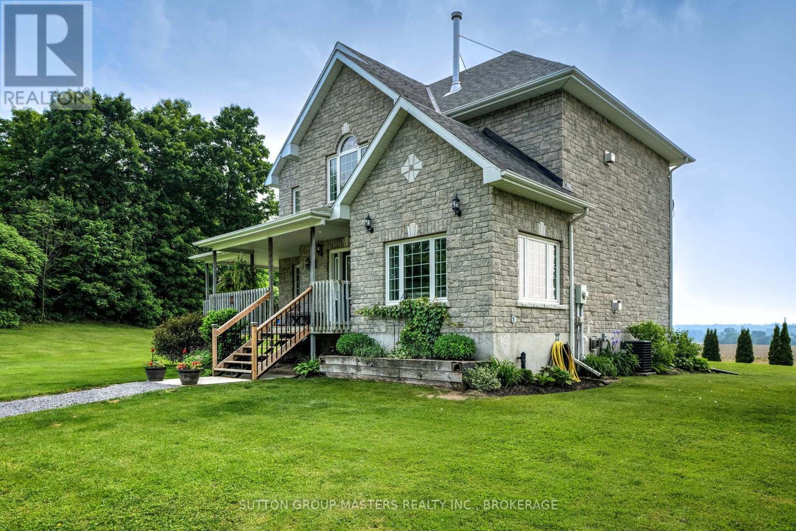 302 Greens Road, Leeds And The Thousand Islands, Ontario  K0H 2N0 - Photo 1 - X12209485