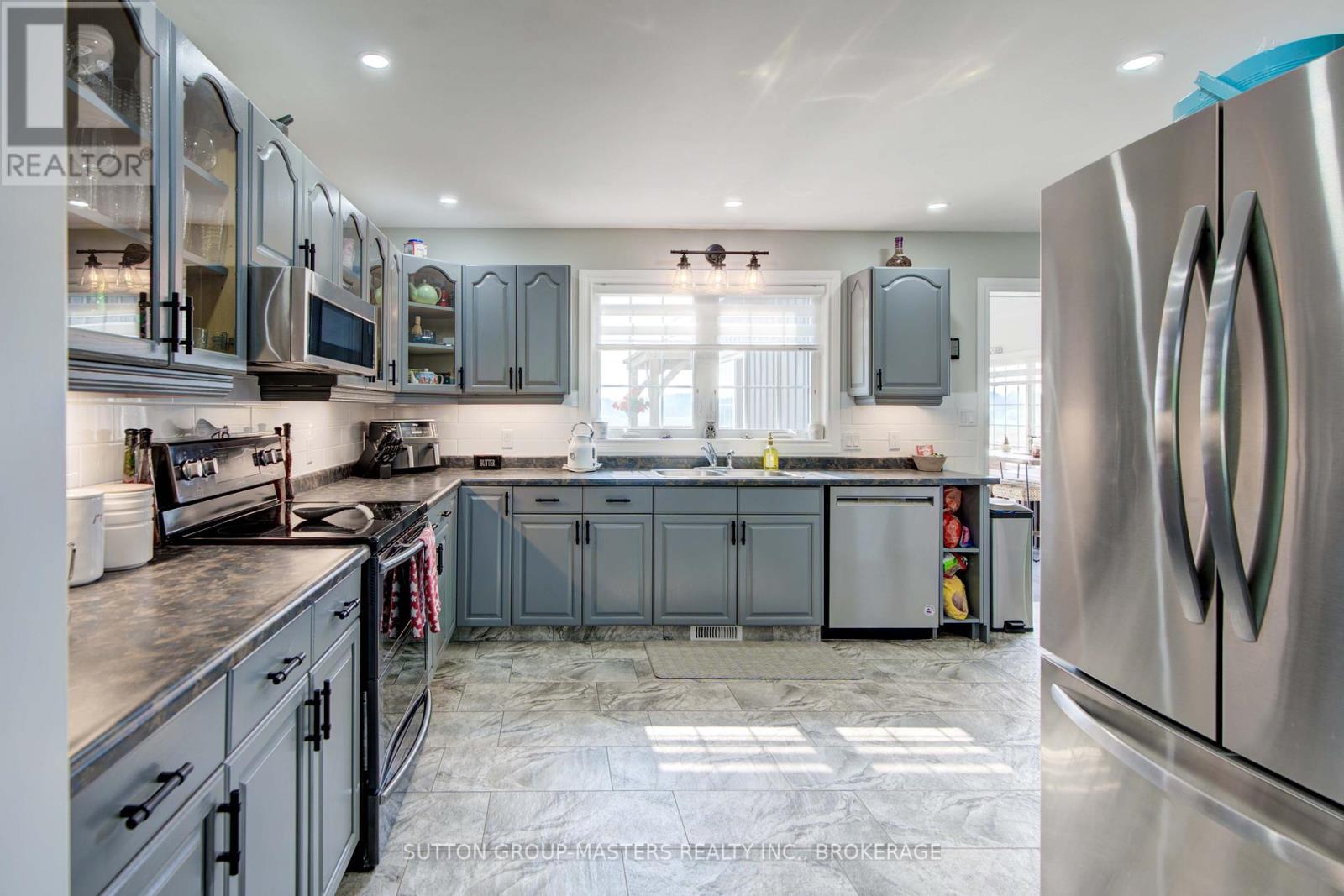 302 Greens Road, Leeds And The Thousand Islands, Ontario  K0H 2N0 - Photo 44 - X12209485
