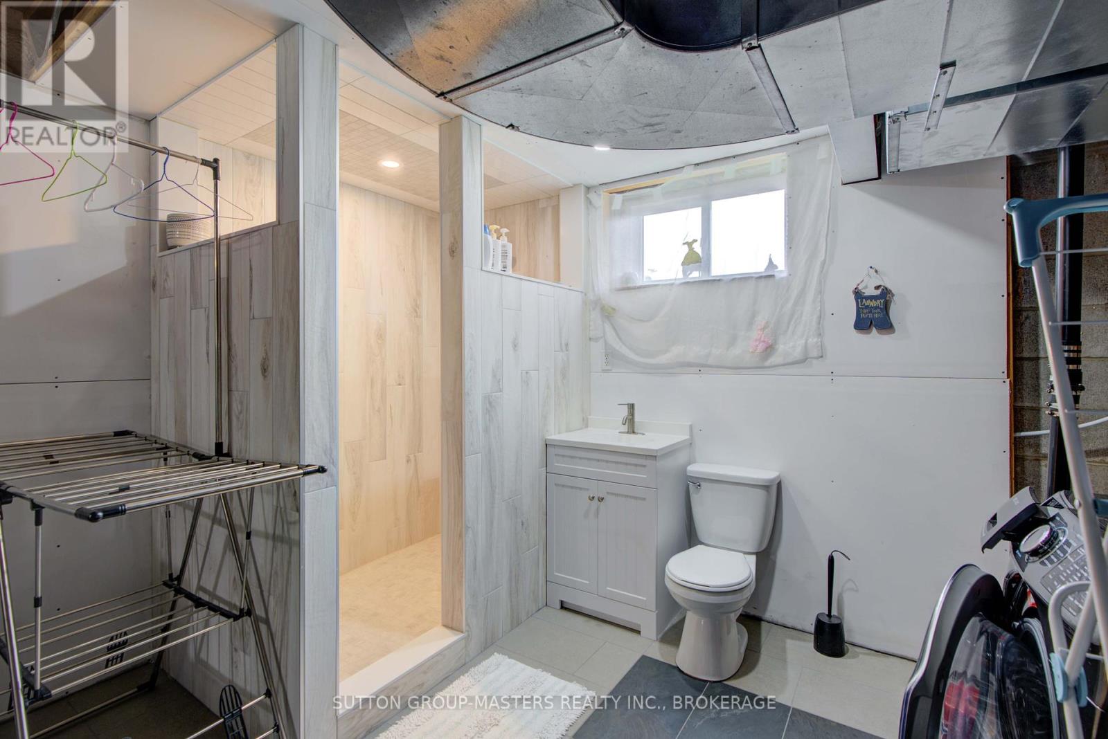 302 Greens Road, Leeds And The Thousand Islands, Ontario  K0H 2N0 - Photo 6 - X12209485