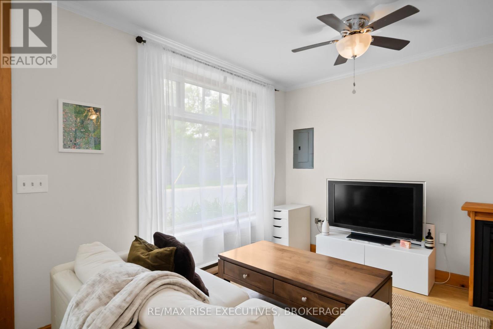 98 Mack Street, Kingston (Central City East), Ontario  K7L 1N9 - Photo 6 - X12209523