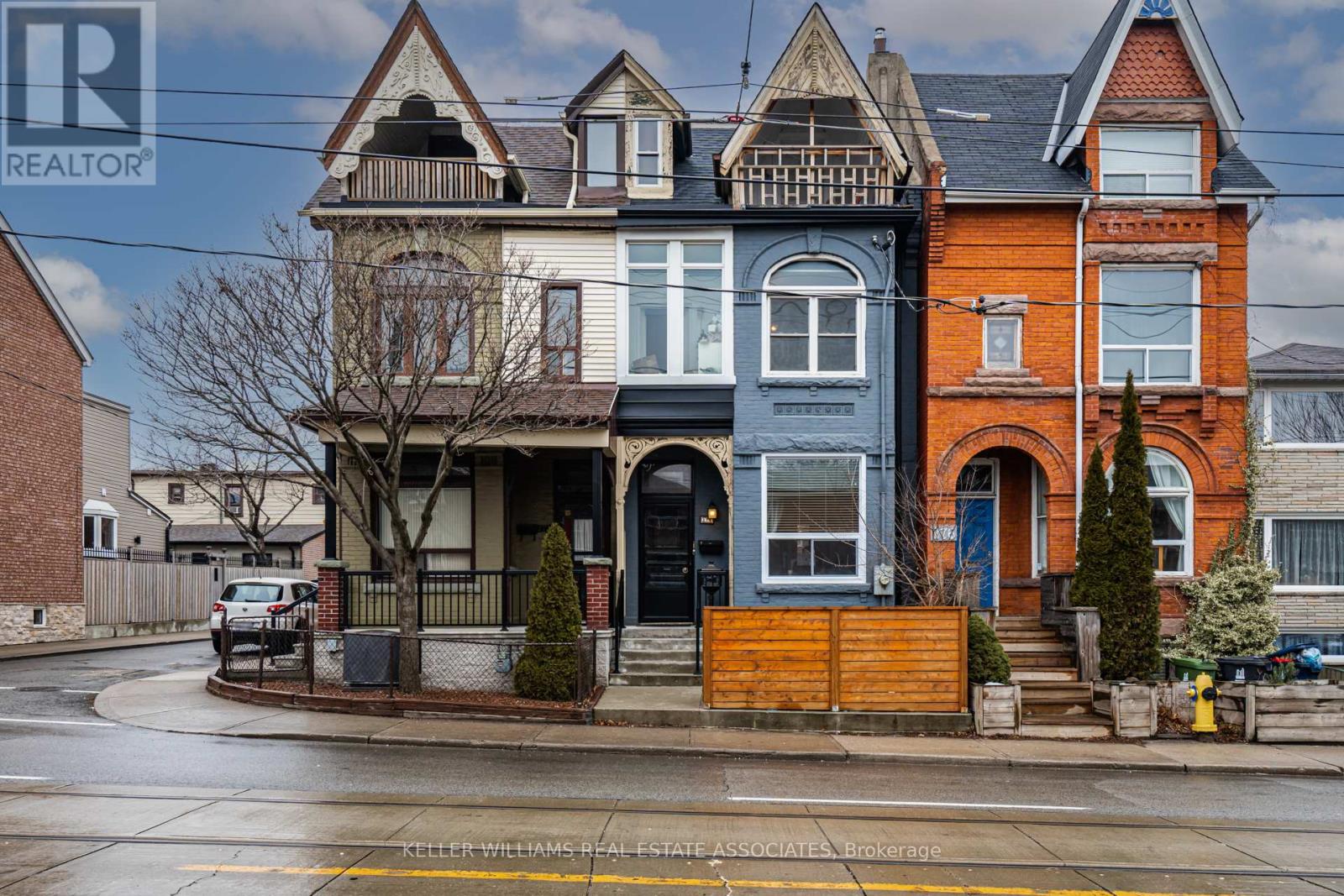 3 - 274 OSSINGTON AVENUE, Toronto, Ontario