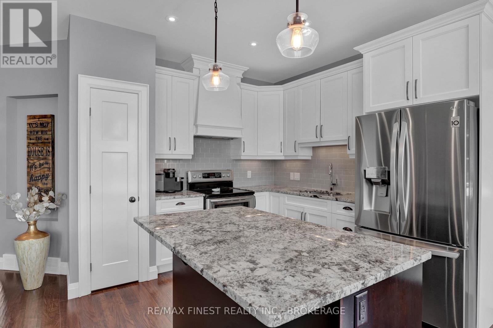 161 Mcdonough Crescent, Loyalist (Amherstview), Ontario  K7N 0B3 - Photo 13 - X12209528