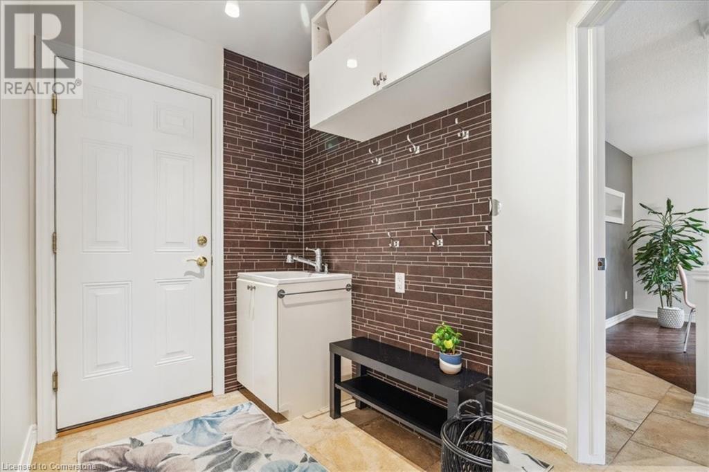181 Theodore Drive, Hamilton, Ontario  L9A 0A5 - Photo 10 - 40737414
