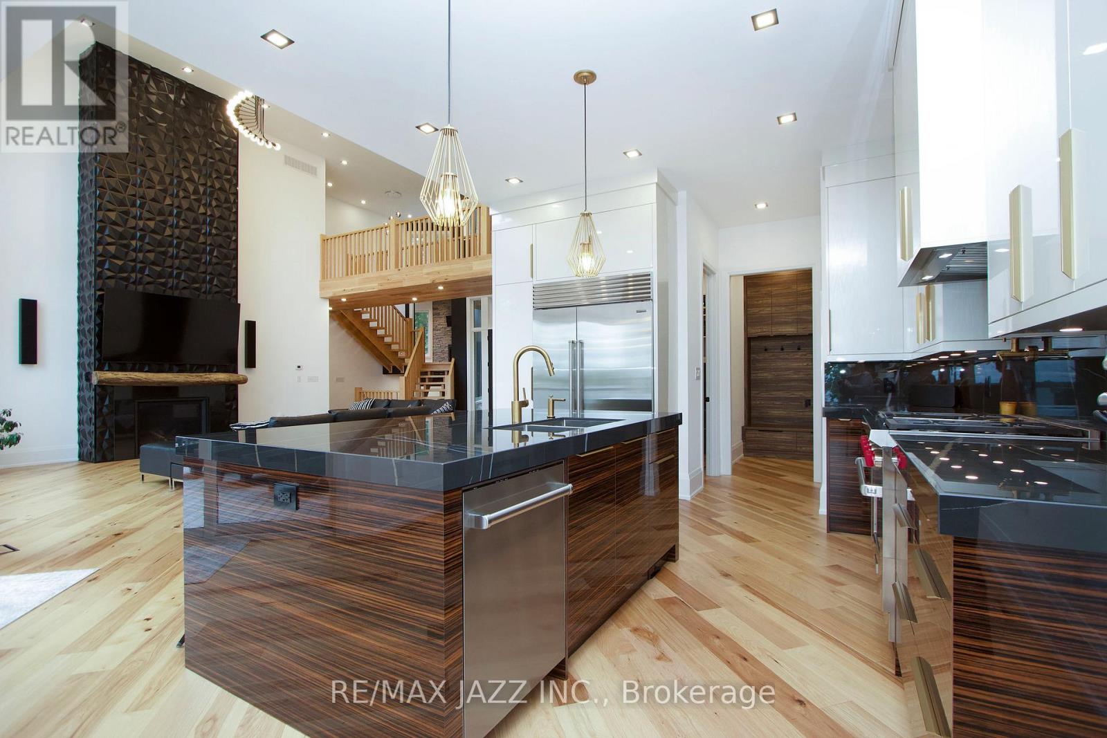 143 Elysian Fields Road, Kawartha Lakes (Fenelon), Ontario  K0M 1G0 - Photo 7 - X12209343