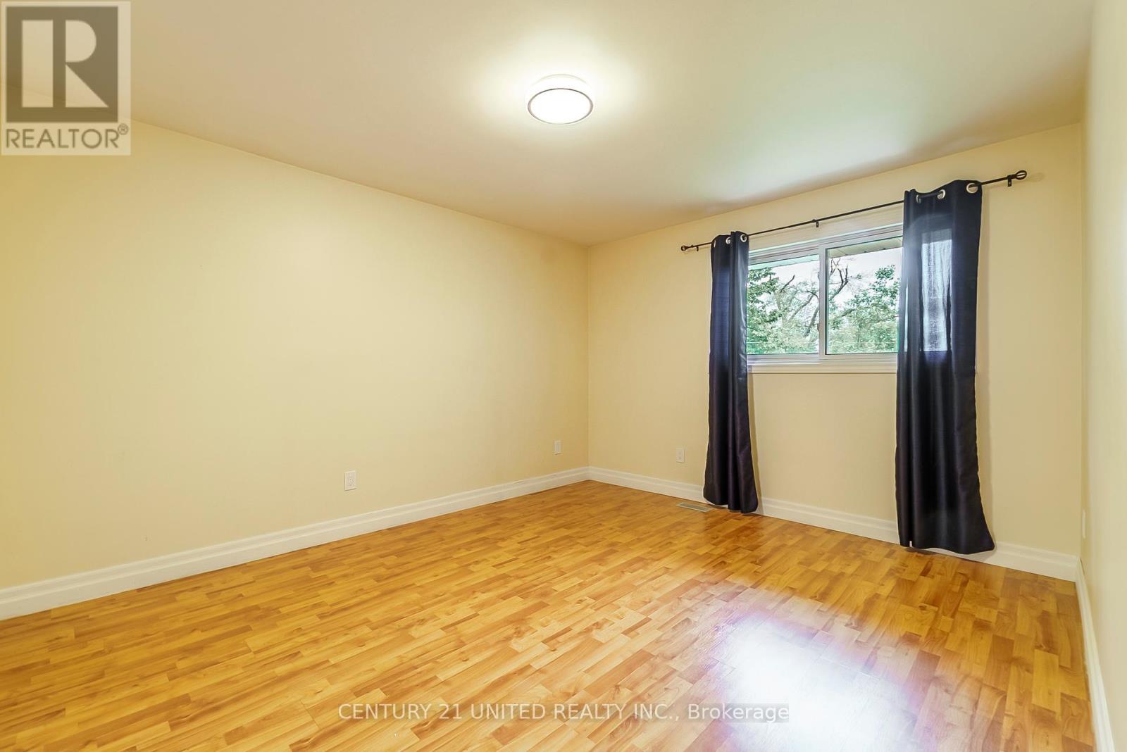 861 Hilliard Street, Peterborough North (South), Ontario  K9H 5R7 - Photo 17 - X12209439