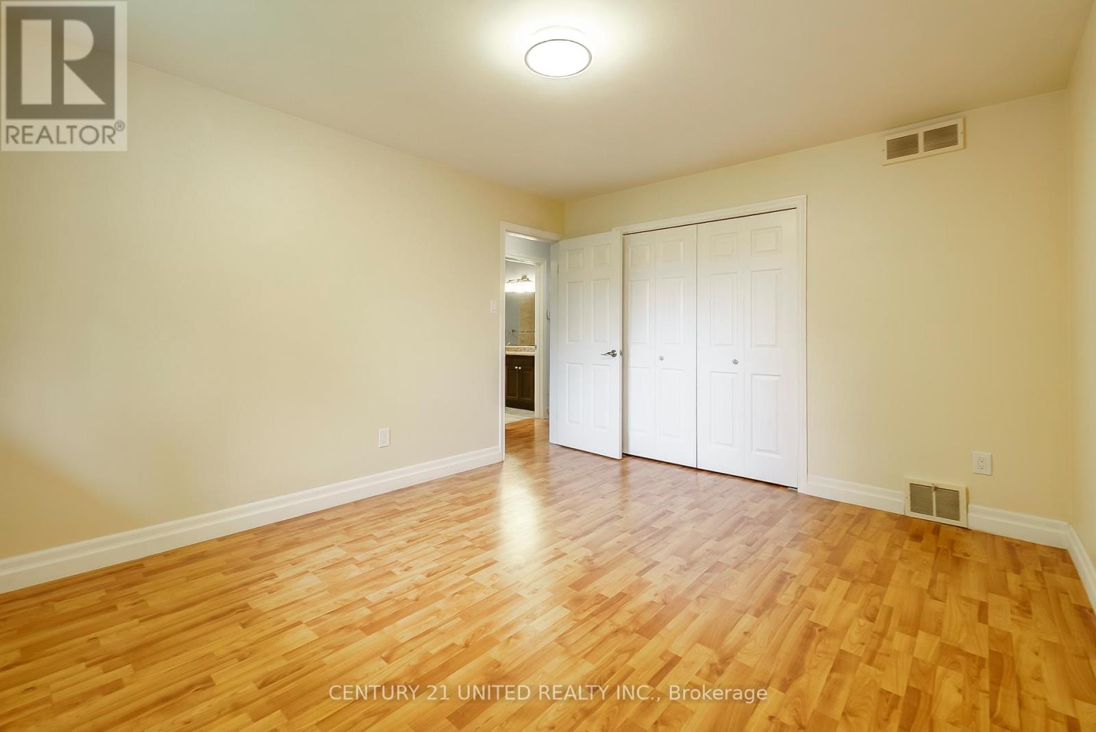 861 Hilliard Street, Peterborough North (South), Ontario  K9H 5R7 - Photo 18 - X12209439