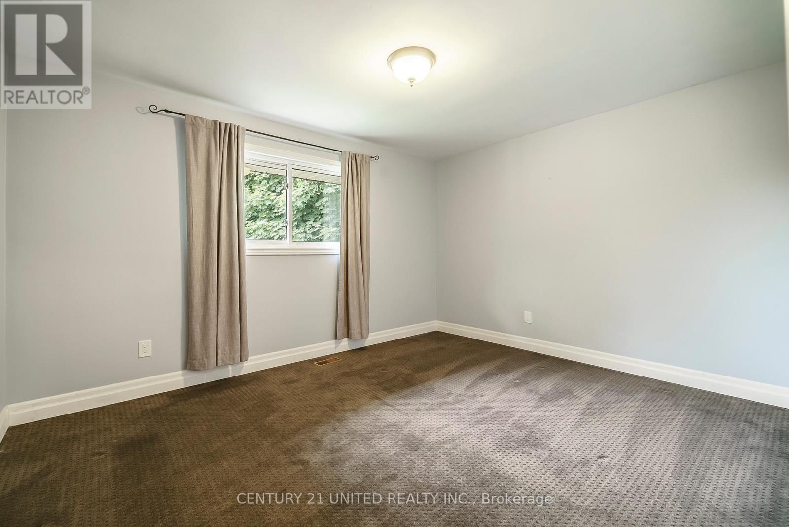 861 Hilliard Street, Peterborough North (South), Ontario  K9H 5R7 - Photo 19 - X12209439