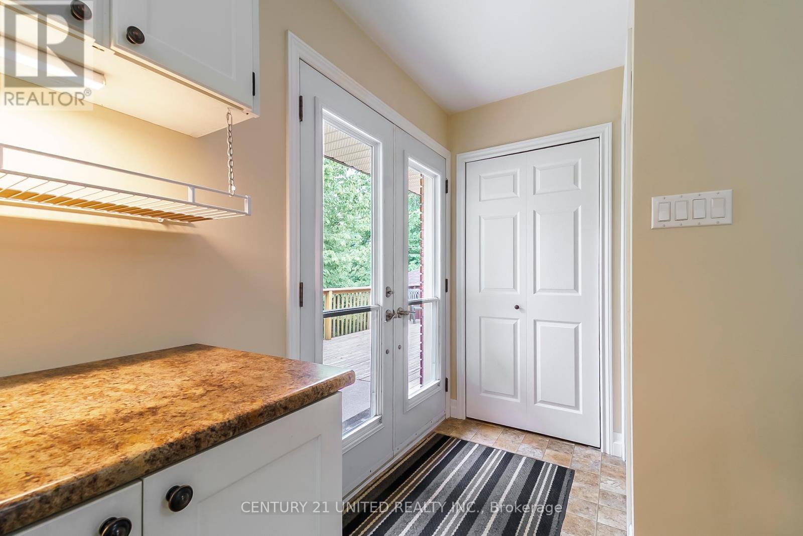 861 Hilliard Street, Peterborough North (South), Ontario  K9H 5R7 - Photo 23 - X12209439
