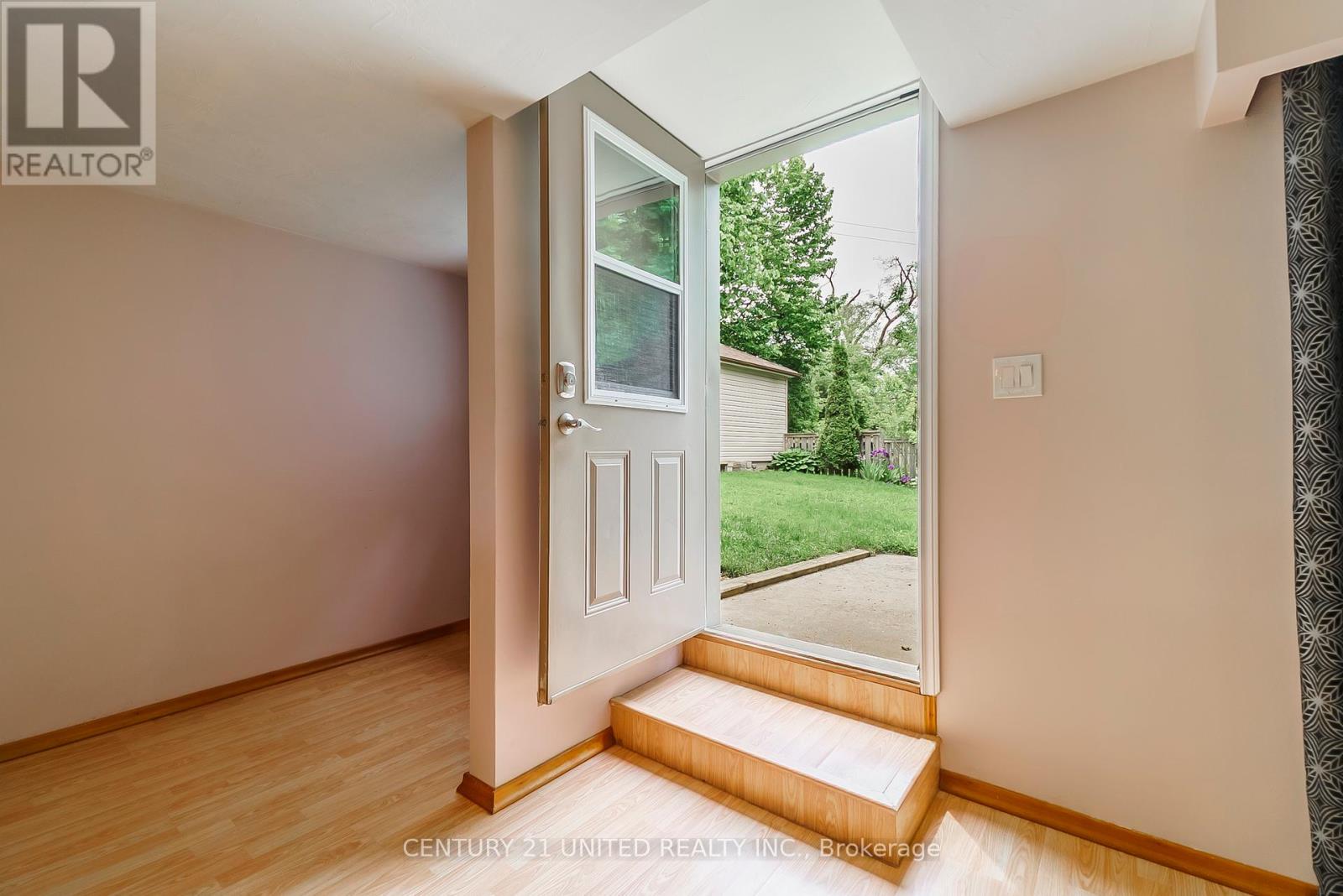 861 Hilliard Street, Peterborough North (South), Ontario  K9H 5R7 - Photo 30 - X12209439