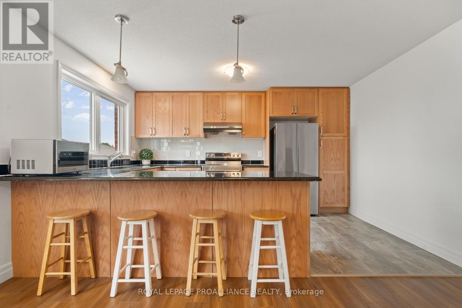 54 Lanark Drive, Belleville (Belleville Ward), Ontario  K8N 0G7 - Photo 11 - X12209494
