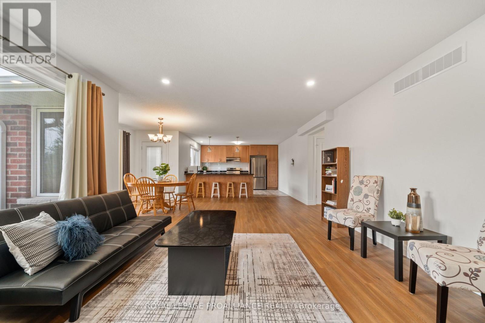 54 Lanark Drive, Belleville (Belleville Ward), Ontario  K8N 0G7 - Photo 19 - X12209494