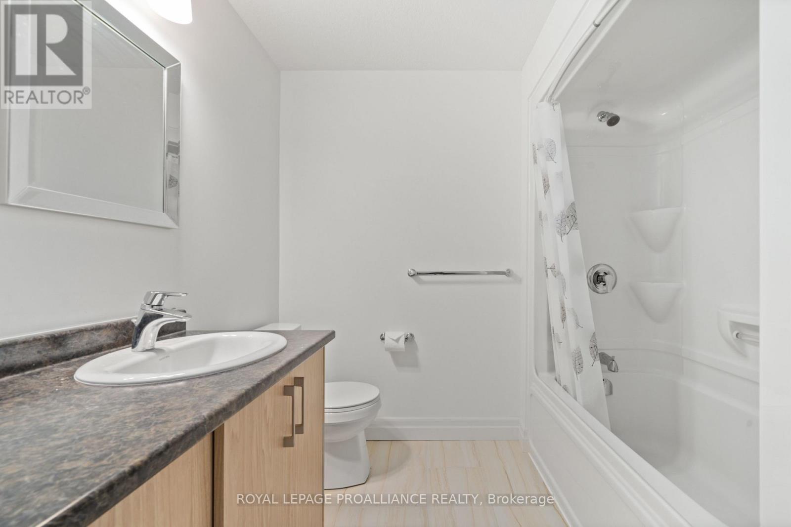 54 Lanark Drive, Belleville (Belleville Ward), Ontario  K8N 0G7 - Photo 32 - X12209494