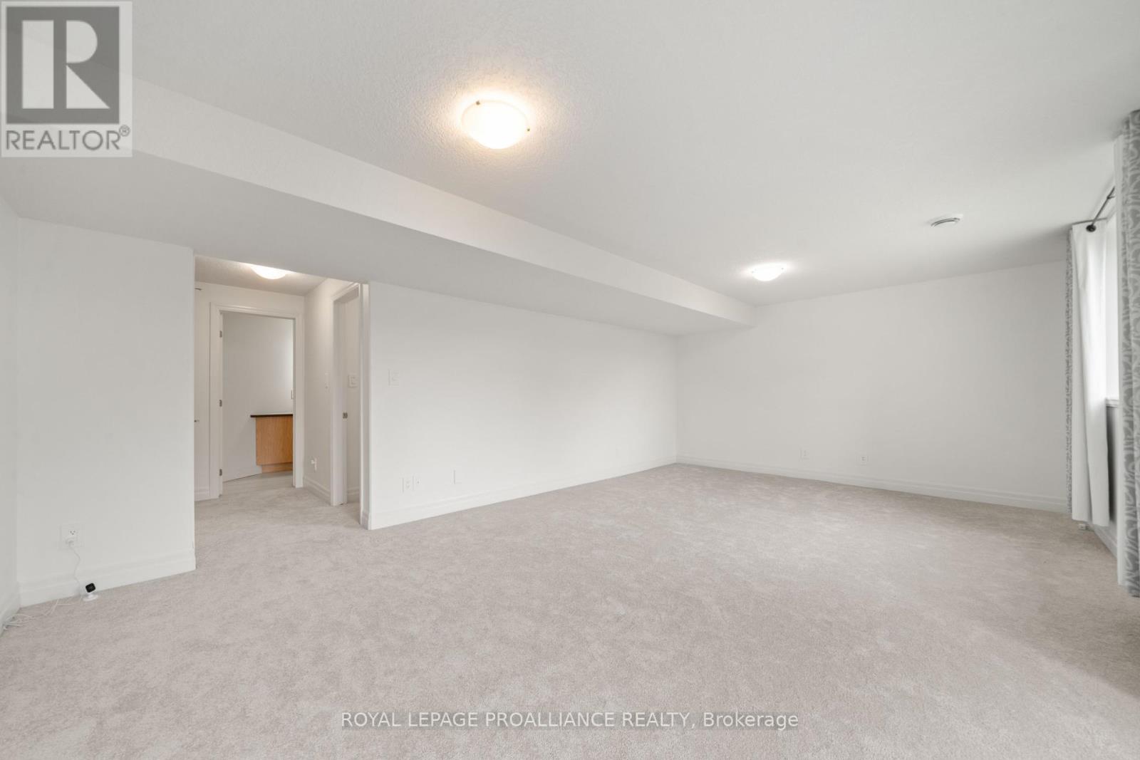 54 Lanark Drive, Belleville (Belleville Ward), Ontario  K8N 0G7 - Photo 37 - X12209494