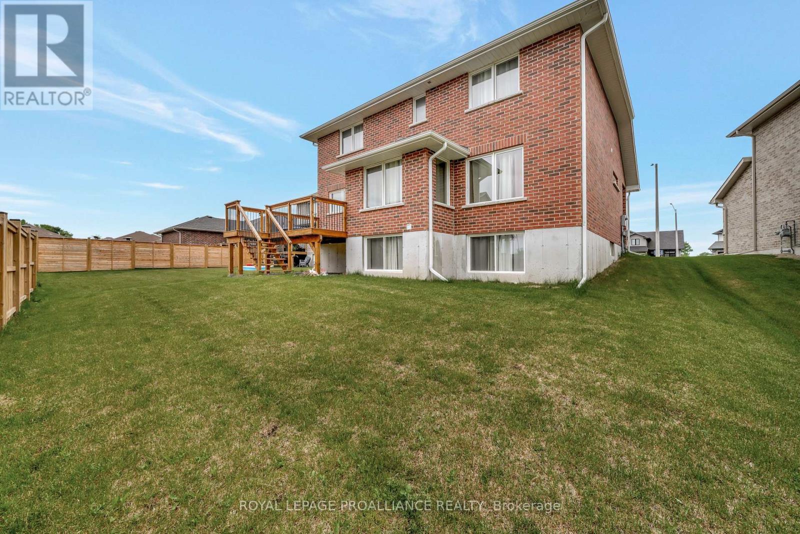 54 Lanark Drive, Belleville (Belleville Ward), Ontario  K8N 0G7 - Photo 41 - X12209494