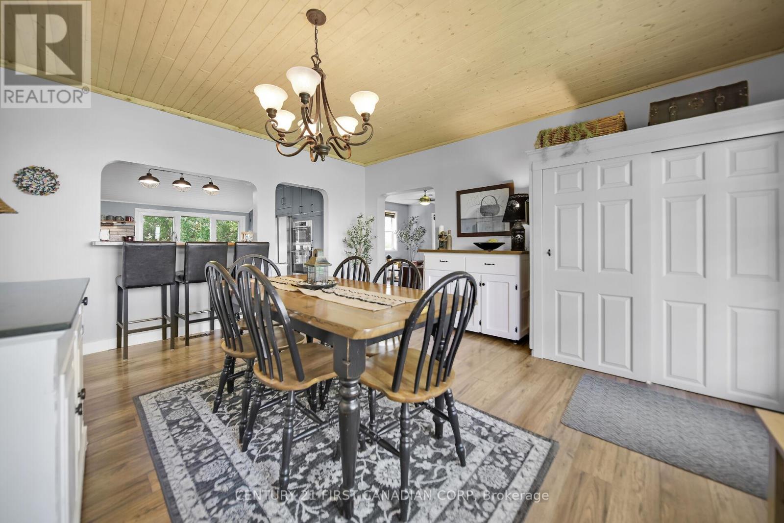 24631 Stalker Line, West Elgin, Ontario  N0L 2P0 - Photo 10 - X12209410
