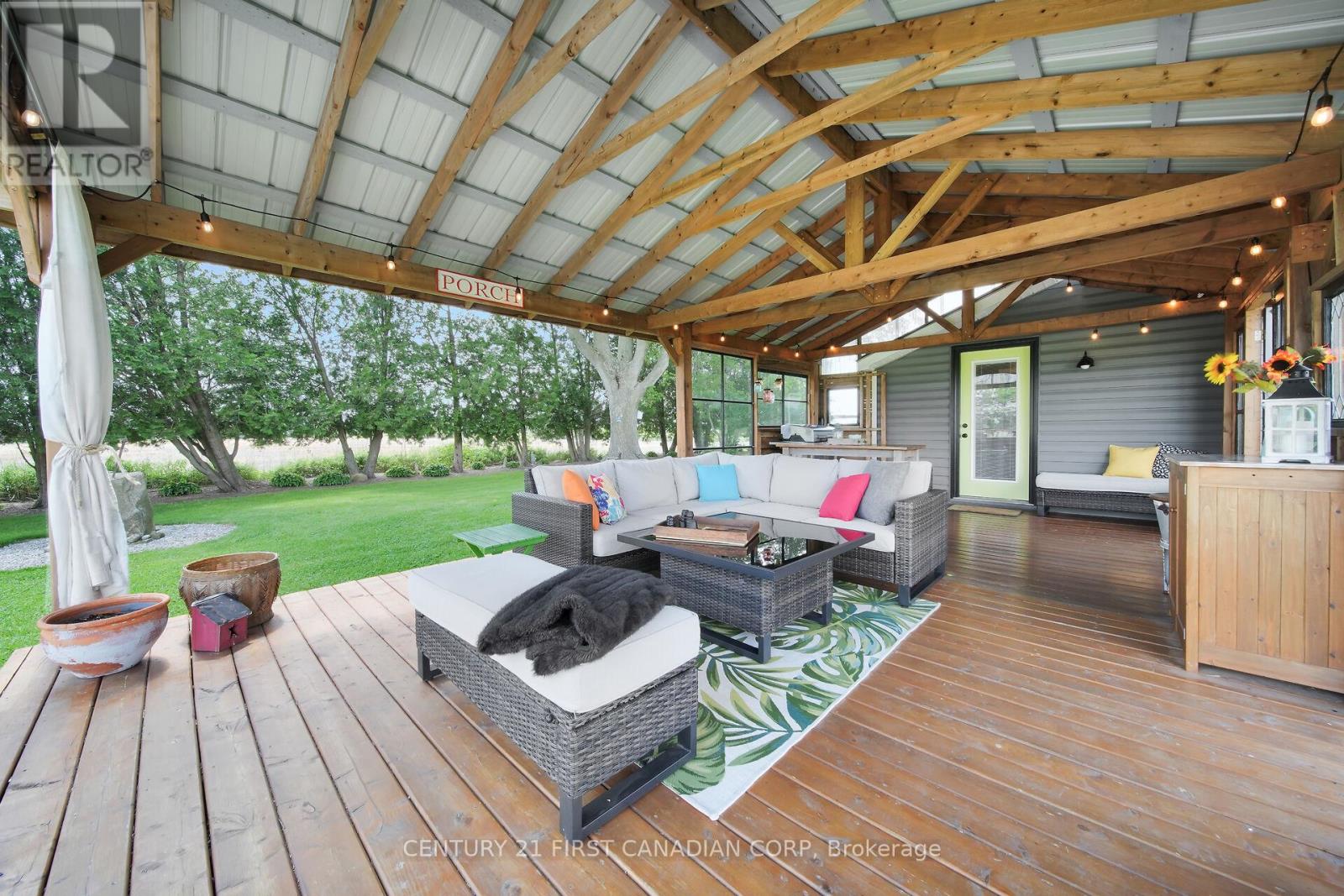 24631 Stalker Line, West Elgin, Ontario  N0L 2P0 - Photo 35 - X12209410
