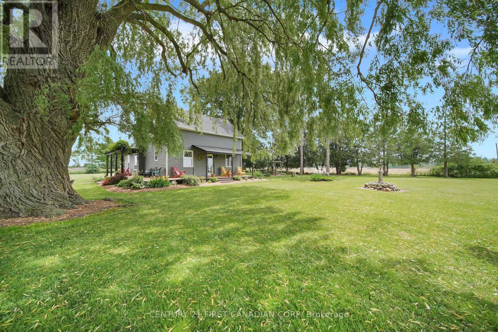 24631 Stalker Line, West Elgin, Ontario  N0L 2P0 - Photo 4 - X12209410