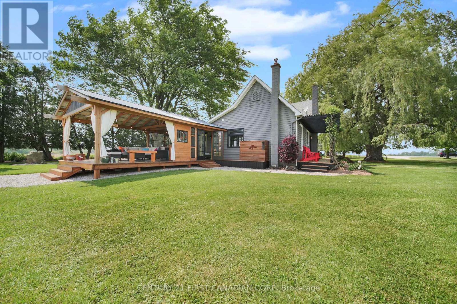 24631 Stalker Line, West Elgin, Ontario  N0L 2P0 - Photo 40 - X12209410