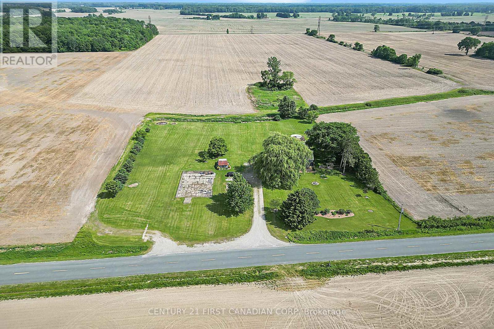 24631 Stalker Line, West Elgin, Ontario  N0L 2P0 - Photo 43 - X12209410