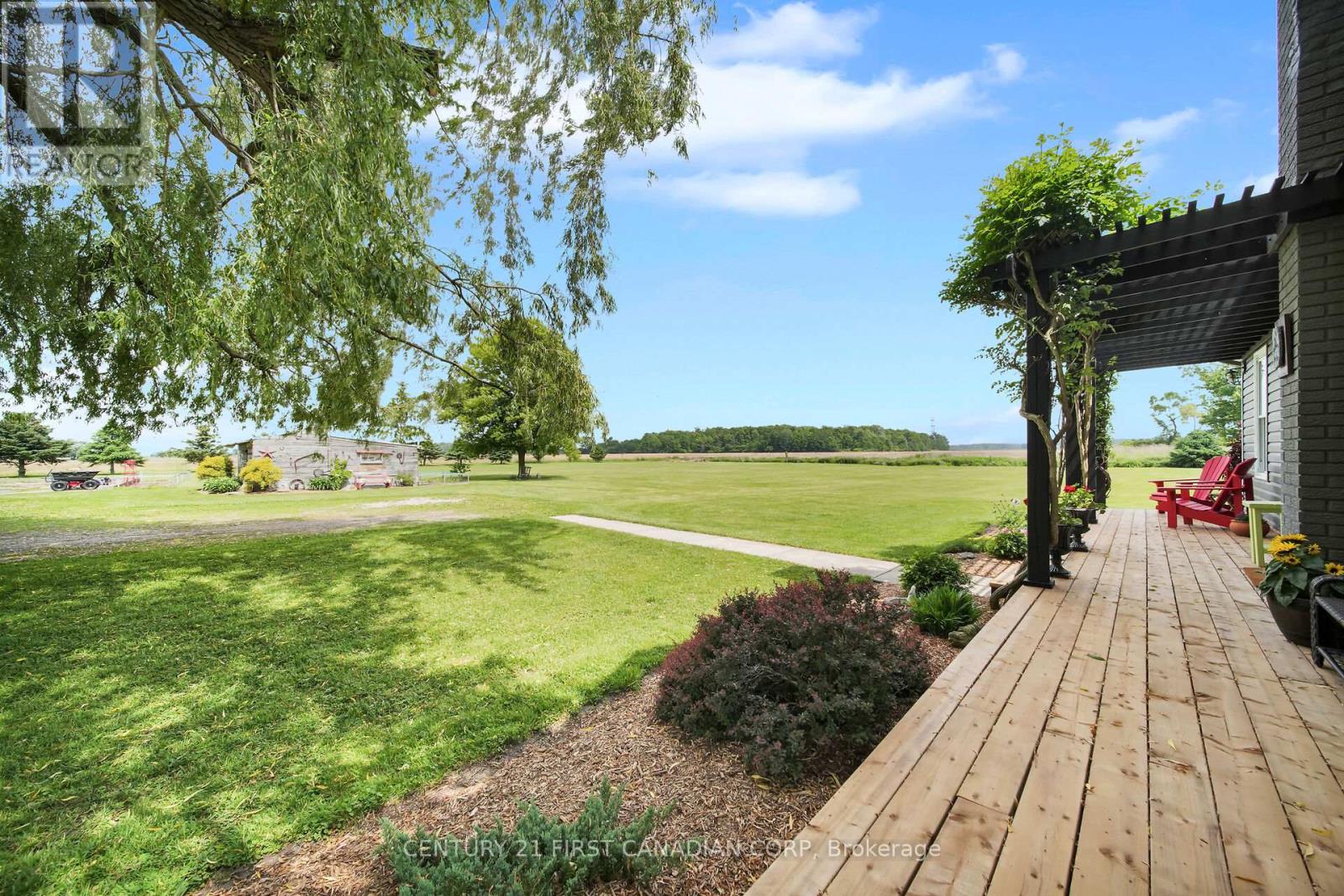 24631 Stalker Line, West Elgin, Ontario  N0L 2P0 - Photo 47 - X12209410