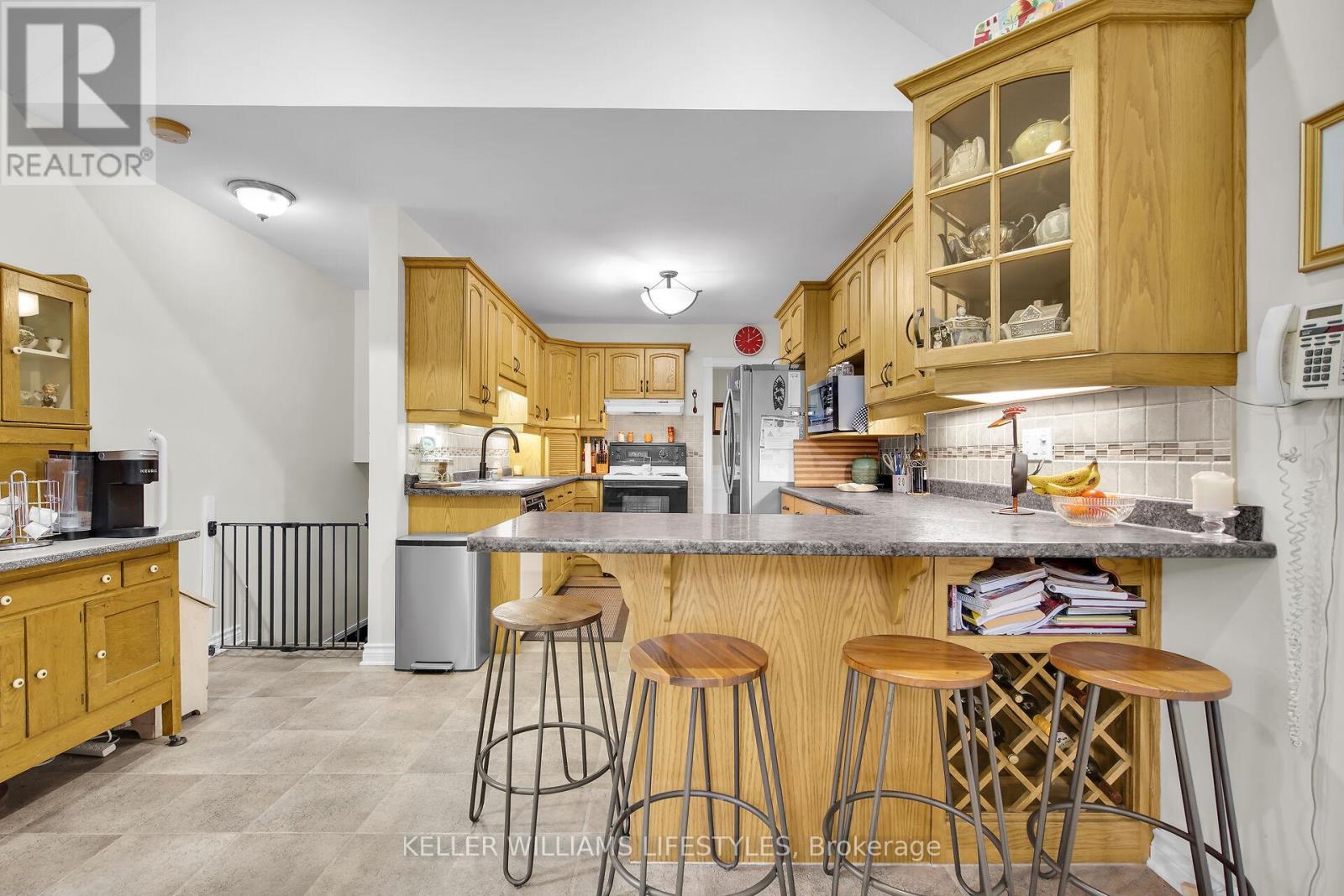 568 Sherene Terrace, London North (North P), Ontario  N6H 3J8 - Photo 18 - X12209441