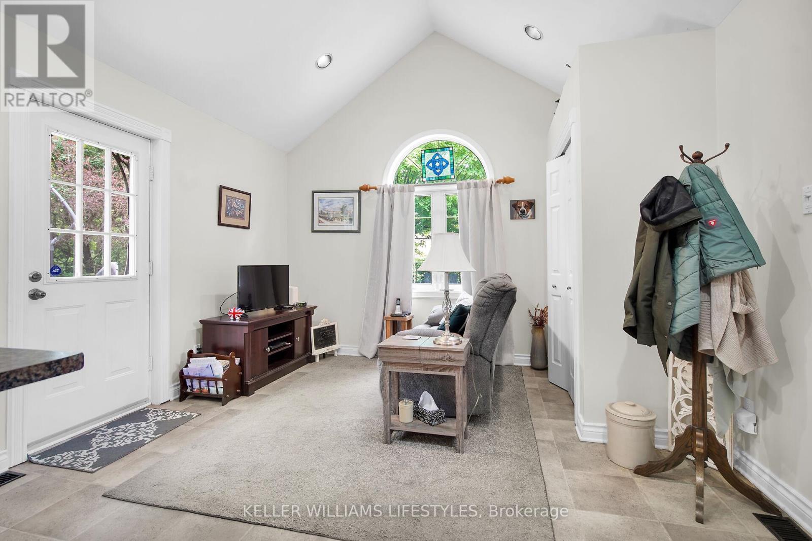 568 Sherene Terrace, London North (North P), Ontario  N6H 3J8 - Photo 19 - X12209441