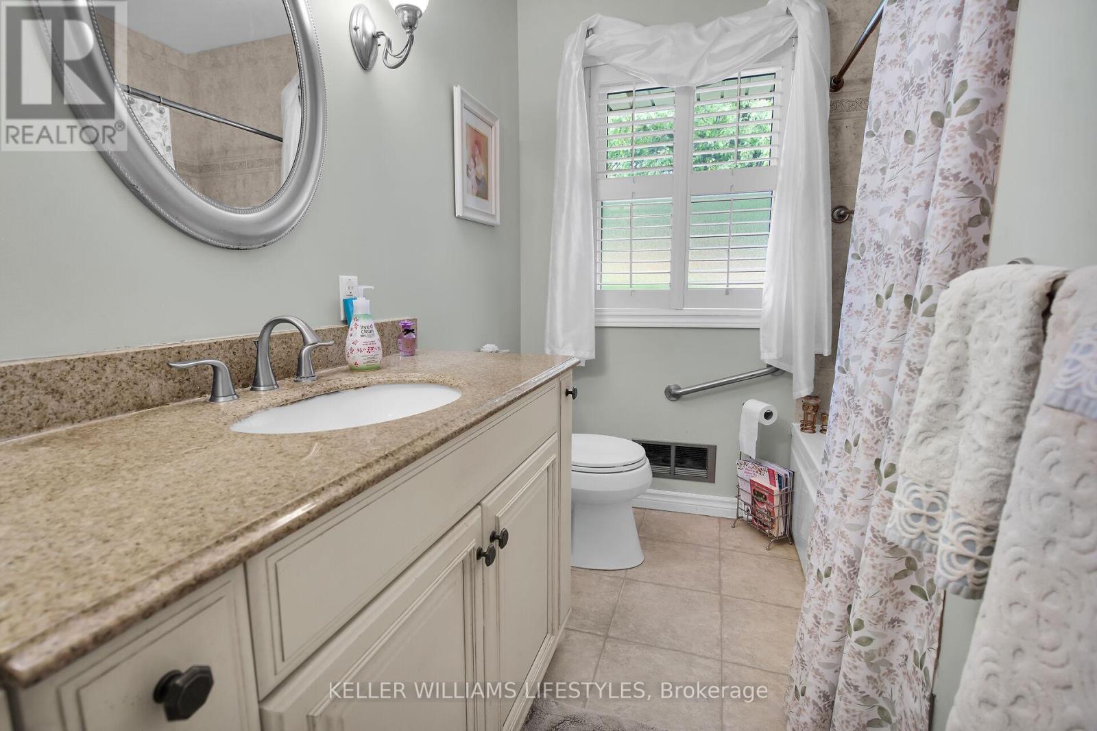 568 Sherene Terrace, London North (North P), Ontario  N6H 3J8 - Photo 27 - X12209441