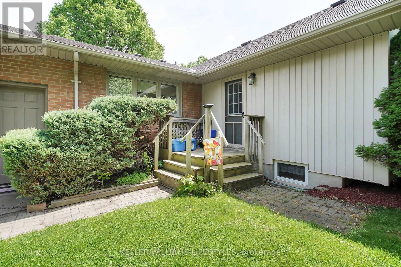 568 Sherene Terrace, London North (North P), Ontario  N6H 3J8 - Photo 46 - X12209441