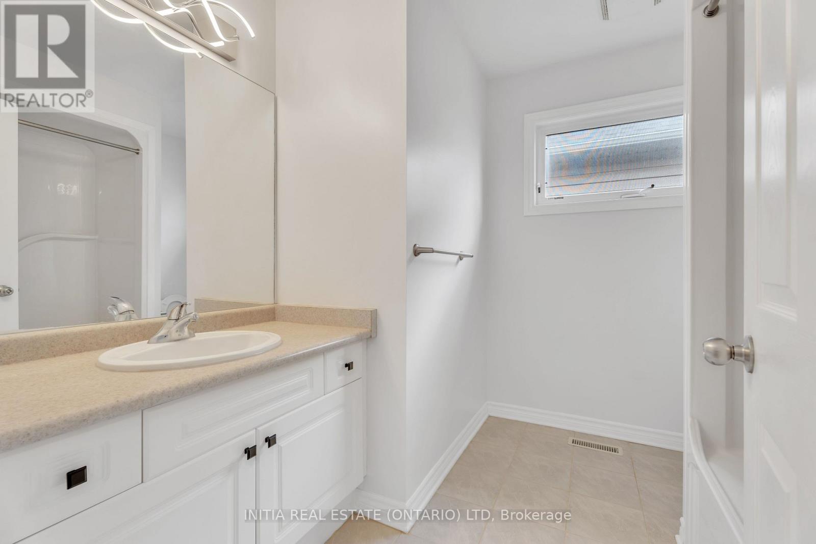 2896 Bateman Trail, London South (South W), Ontario  N6L 0A6 - Photo 12 - X12209465