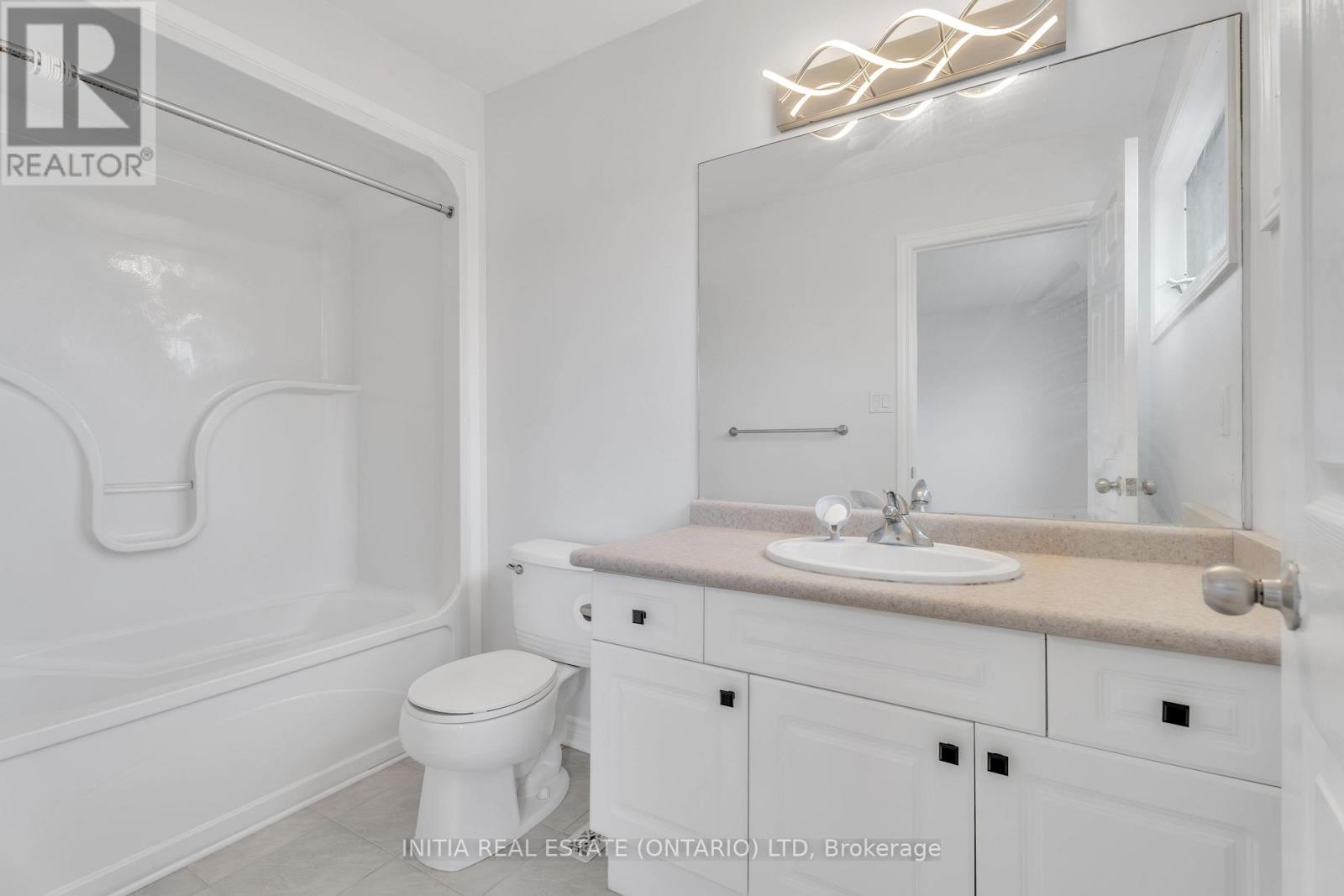 2896 Bateman Trail, London South (South W), Ontario  N6L 0A6 - Photo 15 - X12209465