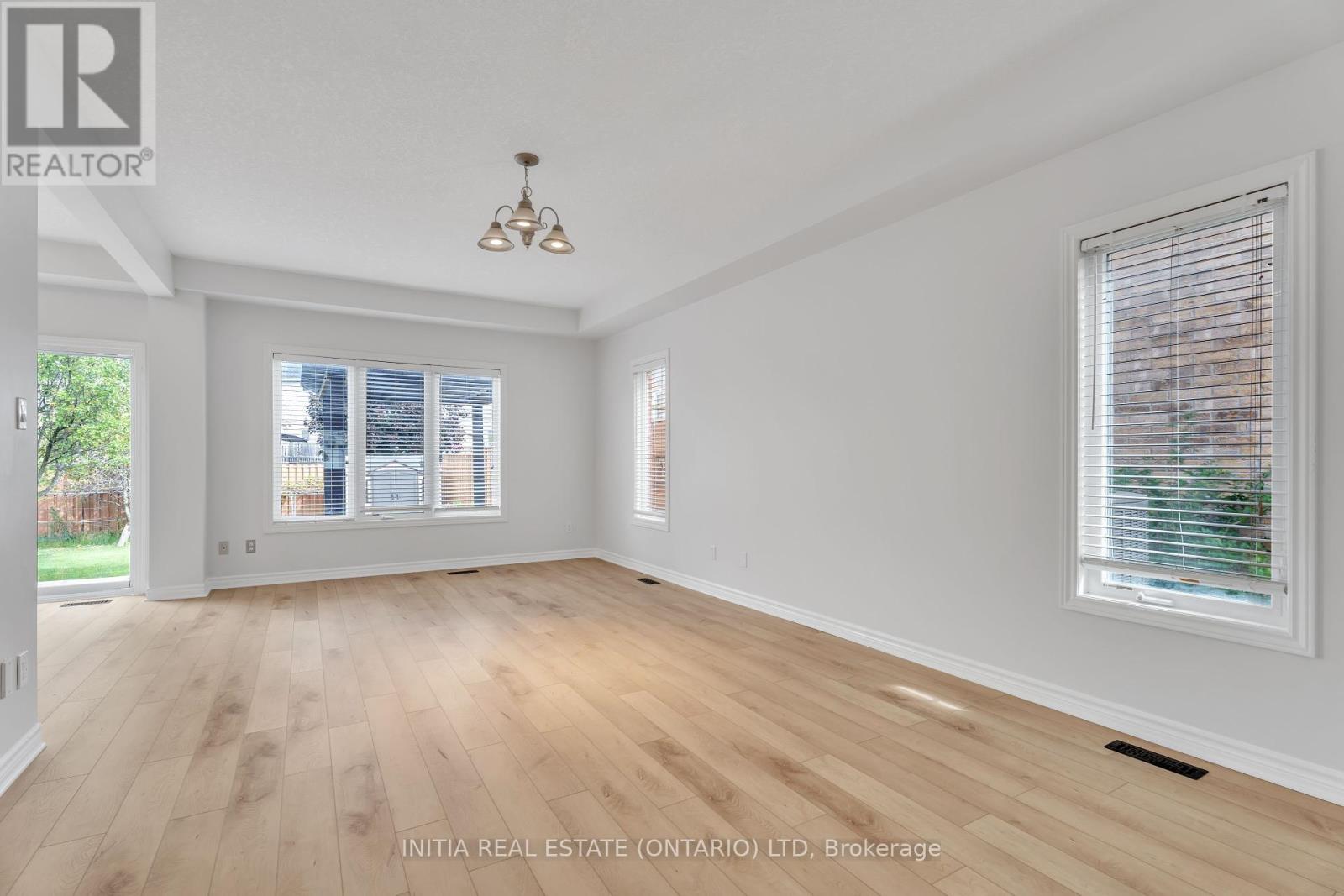 2896 Bateman Trail, London South (South W), Ontario  N6L 0A6 - Photo 5 - X12209465