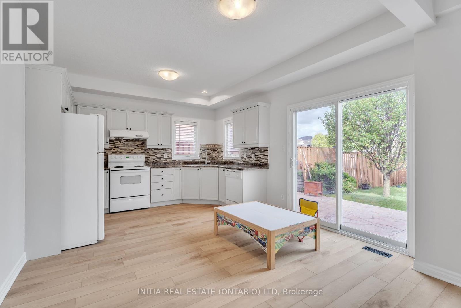 2896 Bateman Trail, London South (South W), Ontario  N6L 0A6 - Photo 6 - X12209465