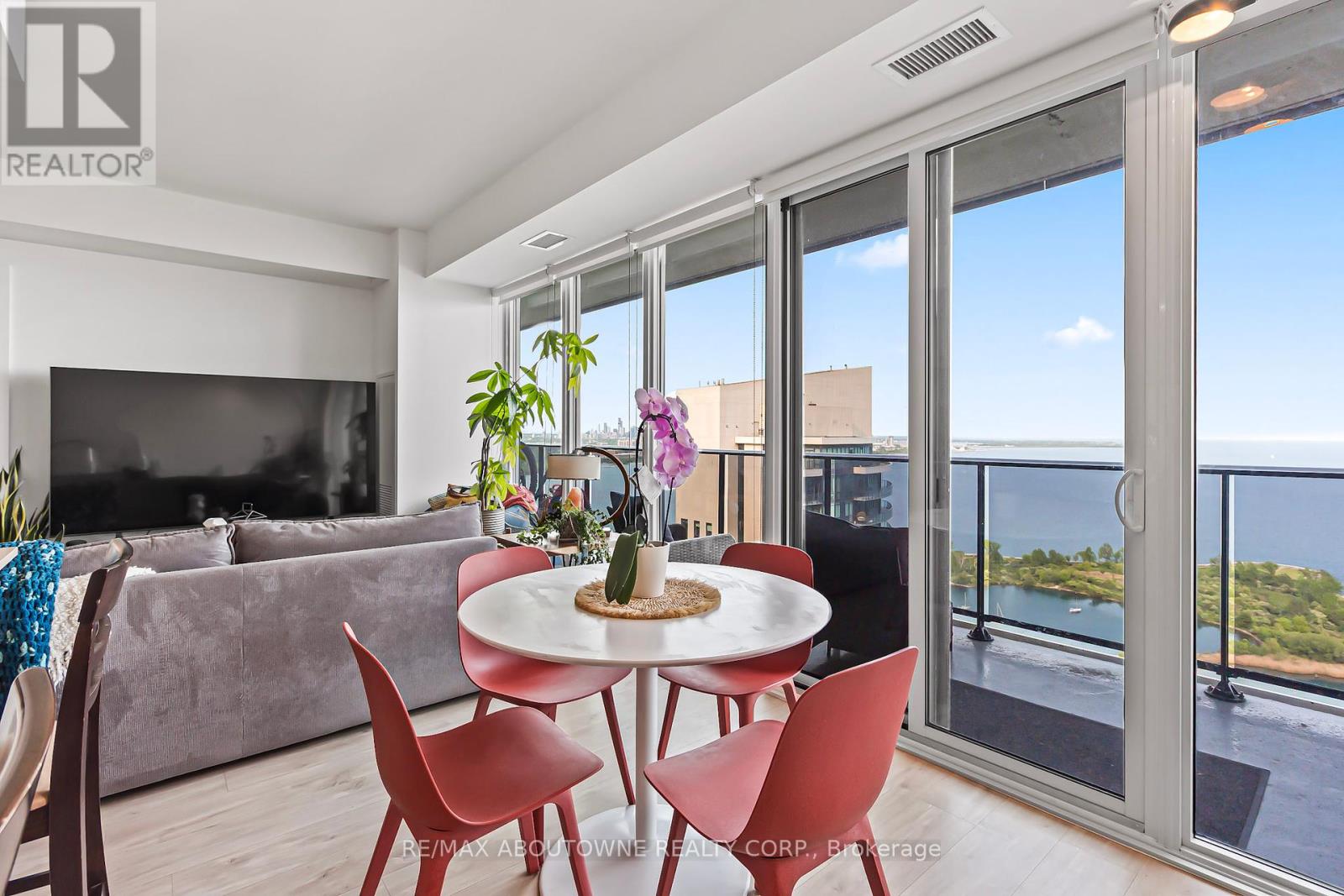 4005 - 70 Annie Craig Drive, Toronto, Ontario  M8V 0G2 - Photo 14 - W12207701