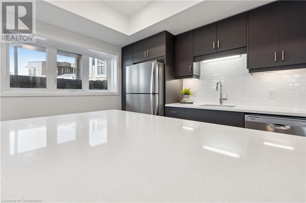 15 Stauffer Woods Trail Unit# A2, Kitchener, Ontario  N2P 2P4 - Photo 9 - 40738781