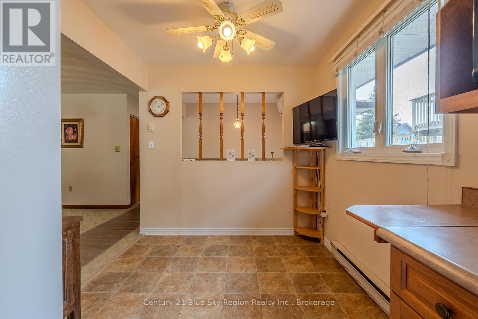 61 Massey Drive, North Bay, Ontario  P1A 3Y3 - Photo 4 - X12209440