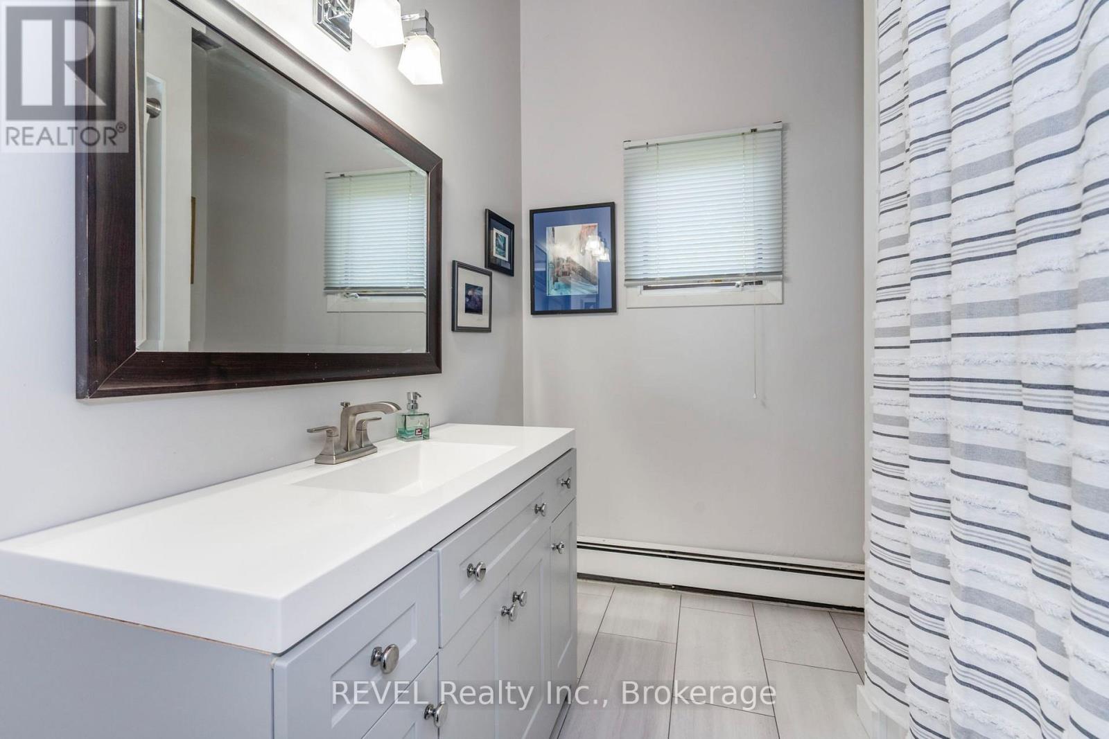 806 Victoria Street, Midland, Ontario  L4R 1B6 - Photo 20 - S12209376