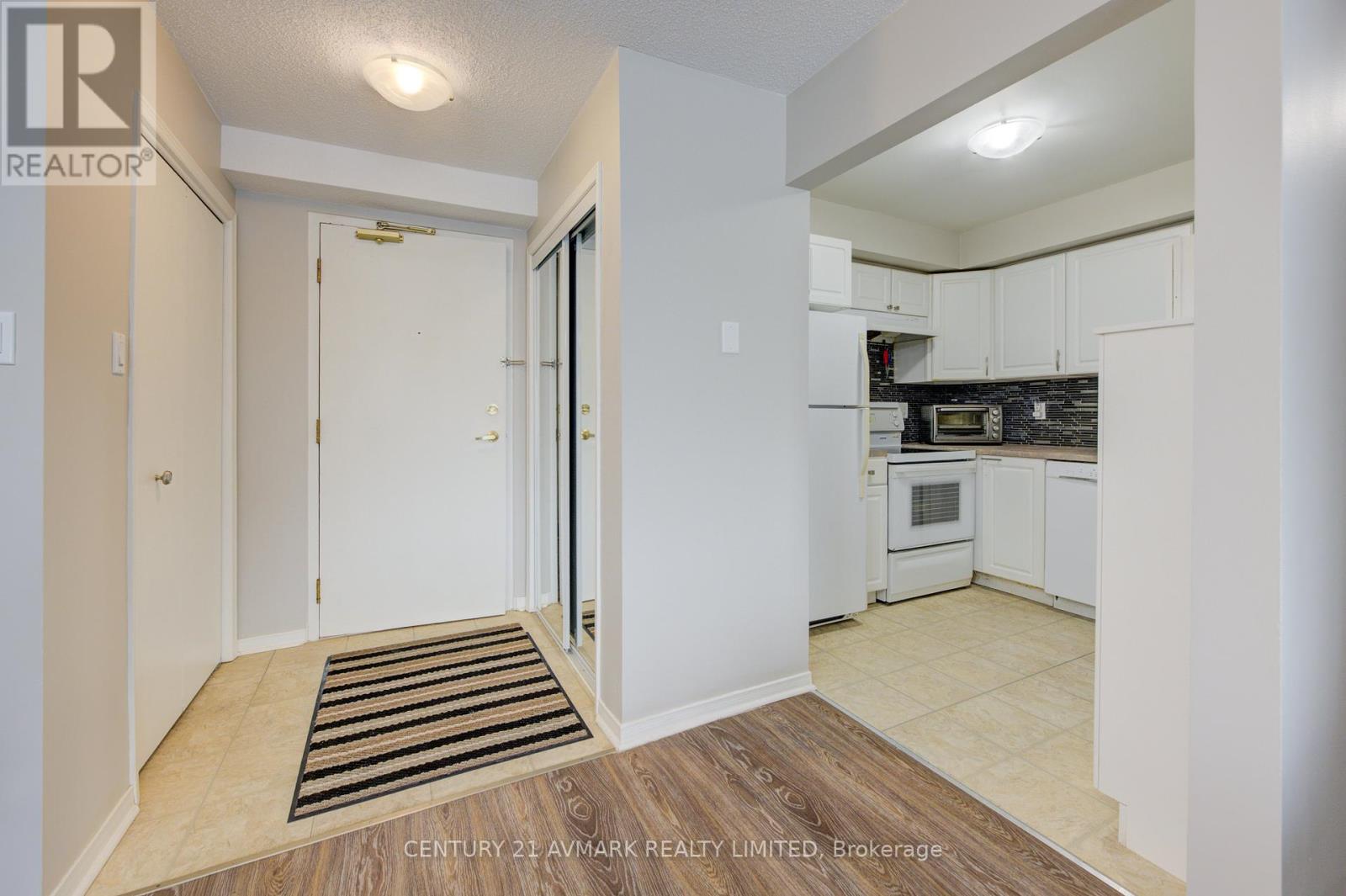 205 - 78 Roehampton Avenue, St. Catharines, Ontario  L2M 7W9 - Photo 2 - X12209186