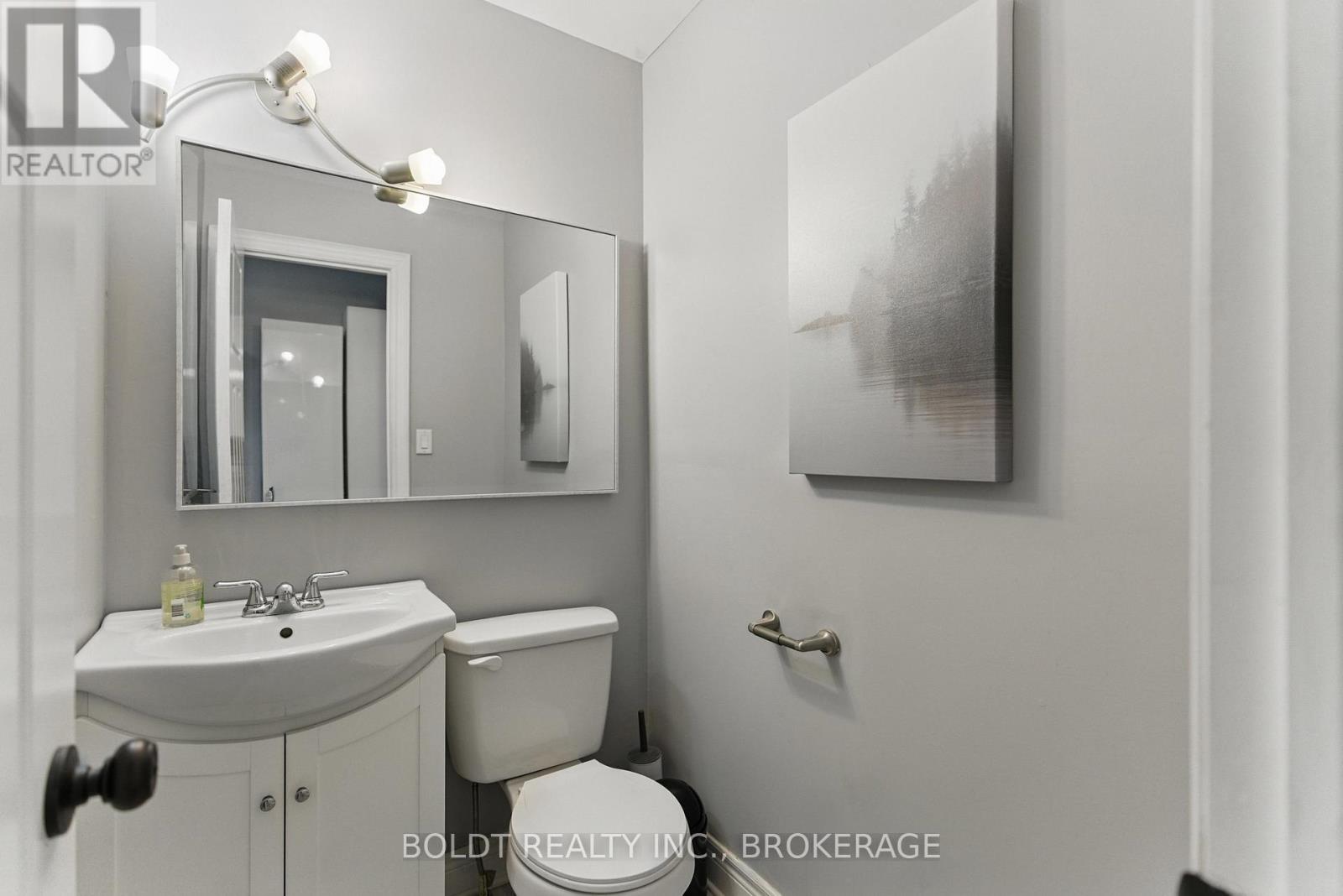 24-26 York Street, St. Catharines, Ontario  L2R 6B9 - Photo 10 - X12209514