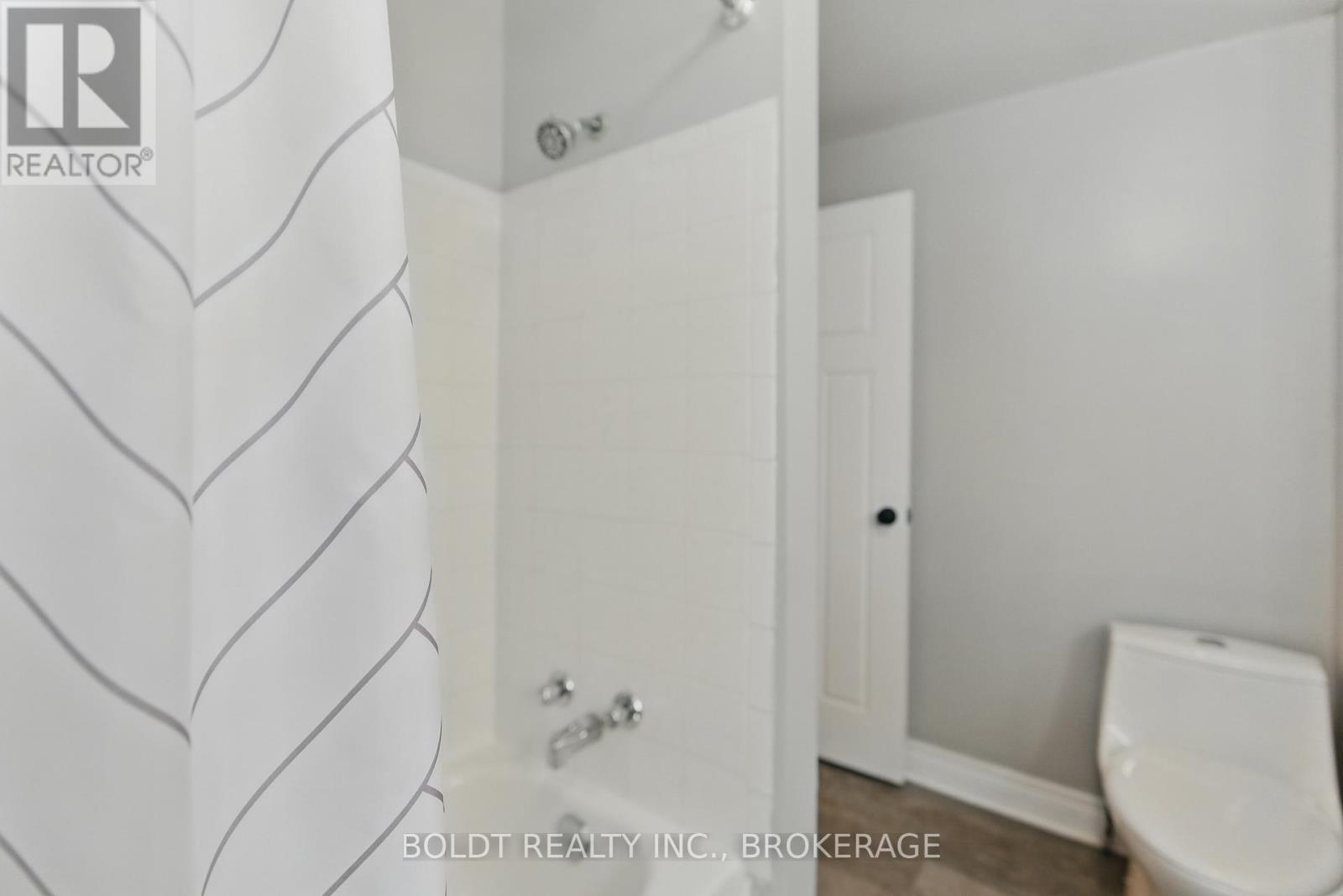 24-26 York Street, St. Catharines, Ontario  L2R 6B9 - Photo 18 - X12209514