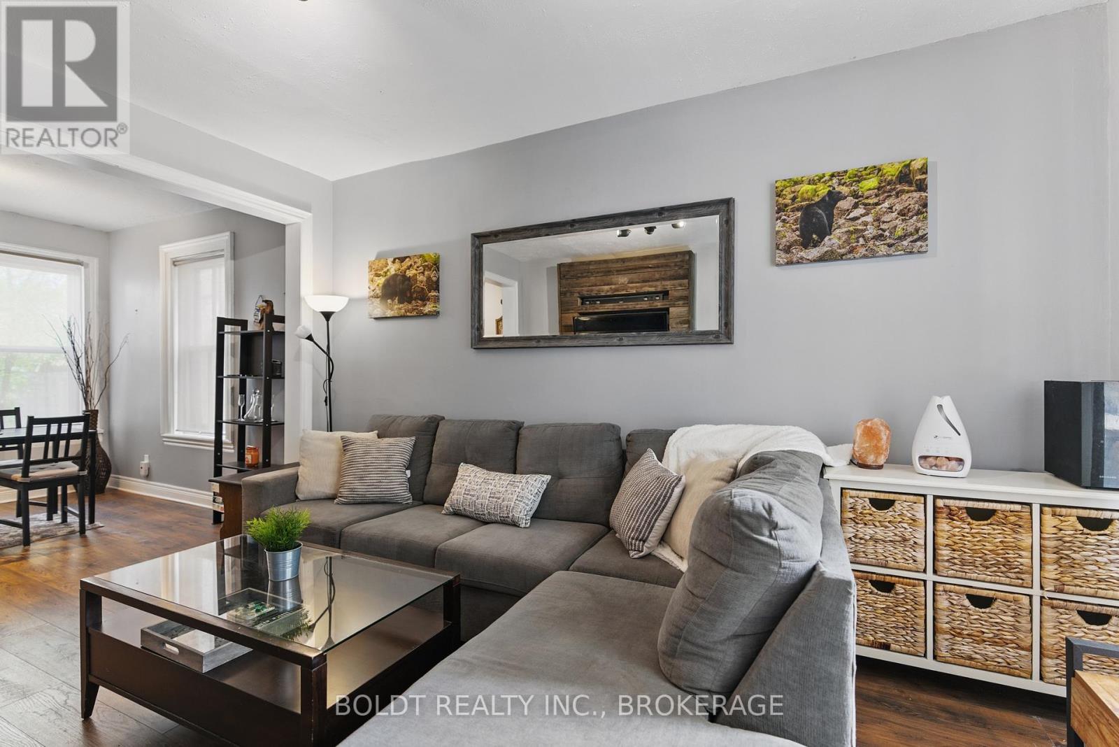 24-26 York Street, St. Catharines, Ontario  L2R 6B9 - Photo 2 - X12209514
