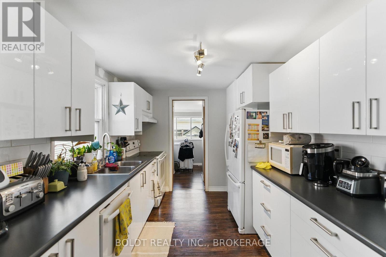 24-26 York Street, St. Catharines, Ontario  L2R 6B9 - Photo 28 - X12209514