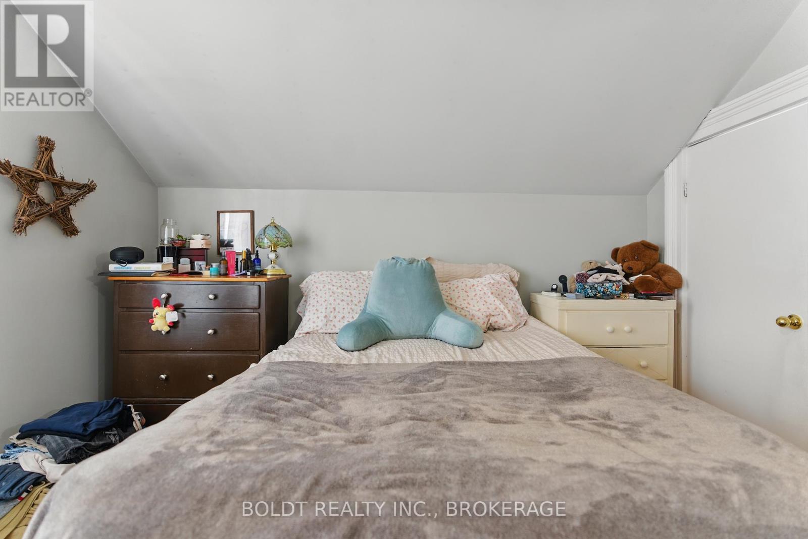24-26 York Street, St. Catharines, Ontario  L2R 6B9 - Photo 37 - X12209514