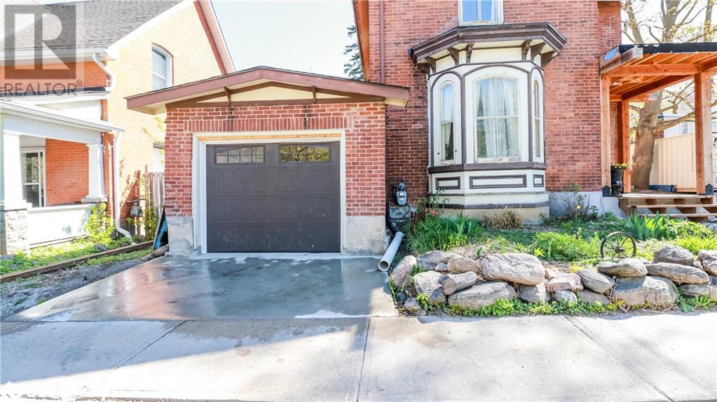 121 Mulcaster Street, Barrie, Ontario  L4M 3M8 - Photo 3 - 40725143